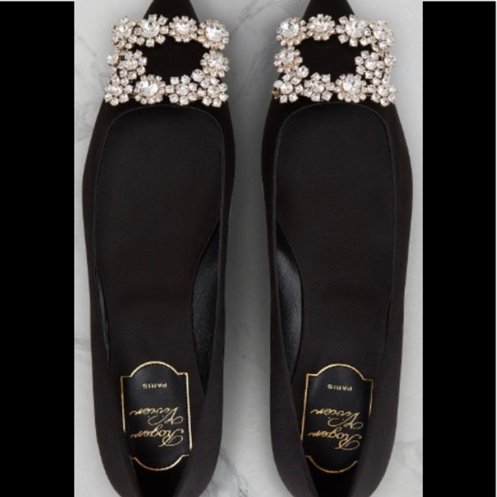 🎉NWB and Dust bag Roger Vivier Flats Sz 37/7/5